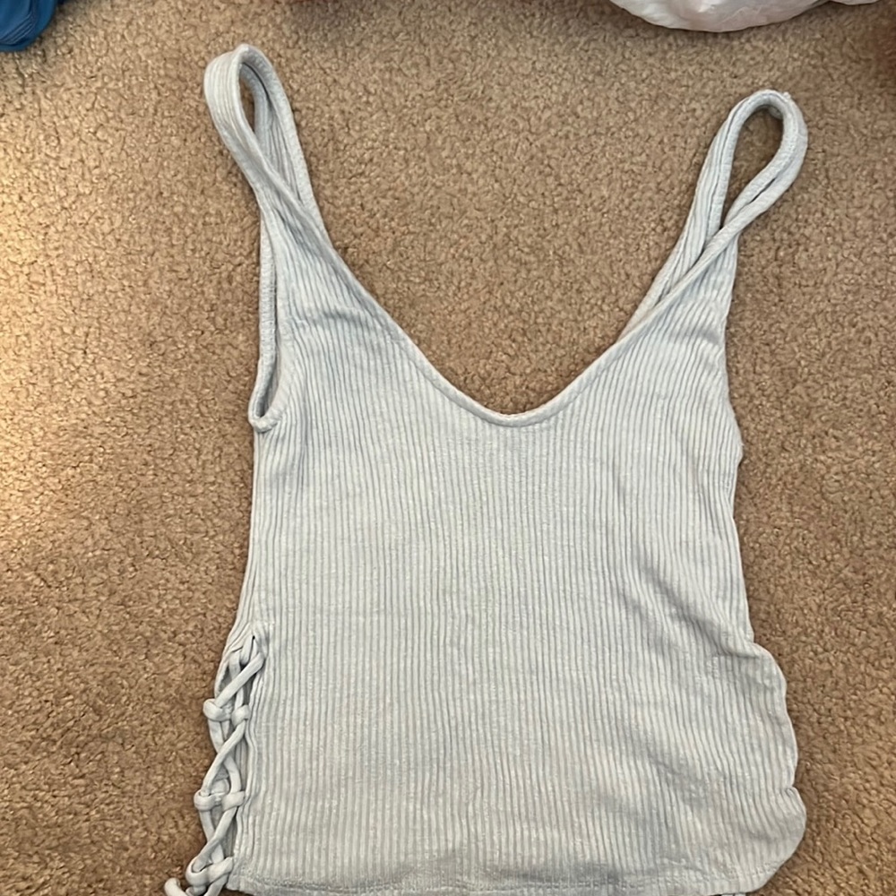 URBAN OUTFITTERS  CROPPED TANK— SIZE SM—LIGHT BLUE